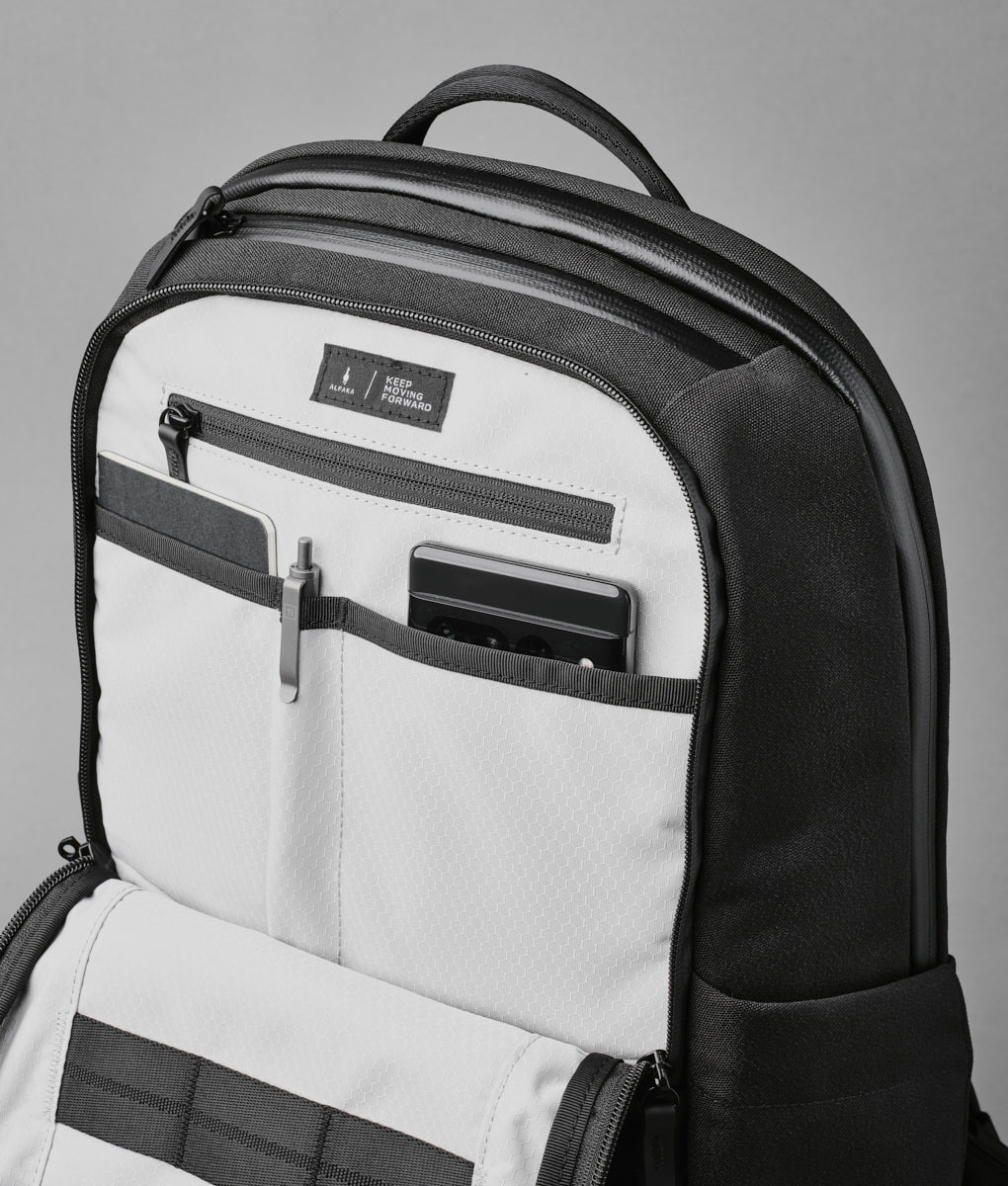 ELEMENTSBACKPACKPROAXOFLUX600DBLACK25.jpg