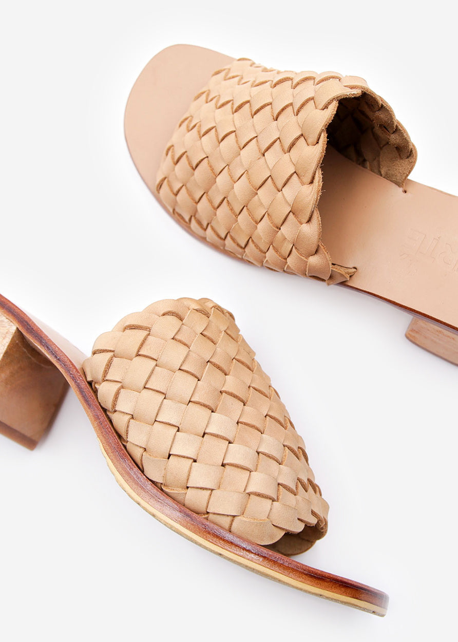 SAN-woven-mules-1_38ce9eba-1059-4e28-b645-9b2480b337f0.jpg
